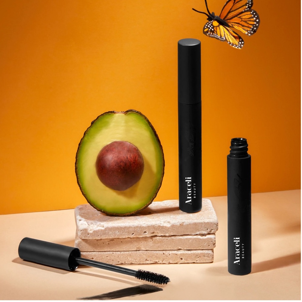 New in Box• Araceli Beauty Monarca Mascara in BLACK